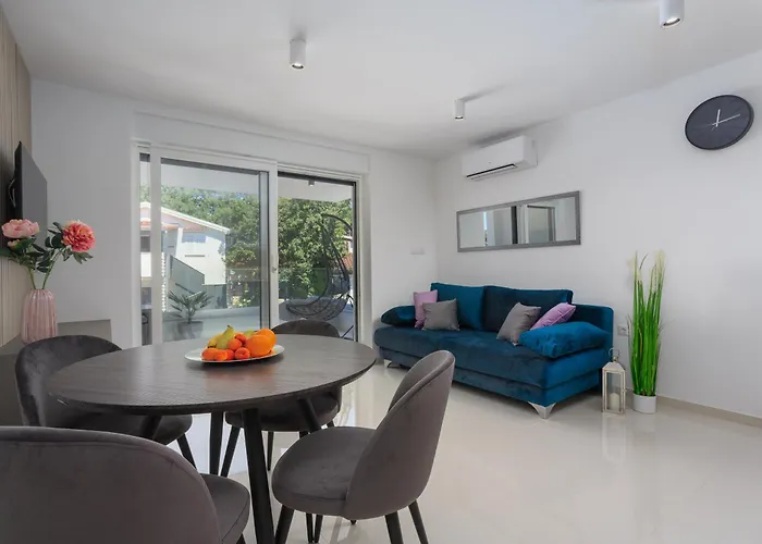 Larissa Apartamento Njivice